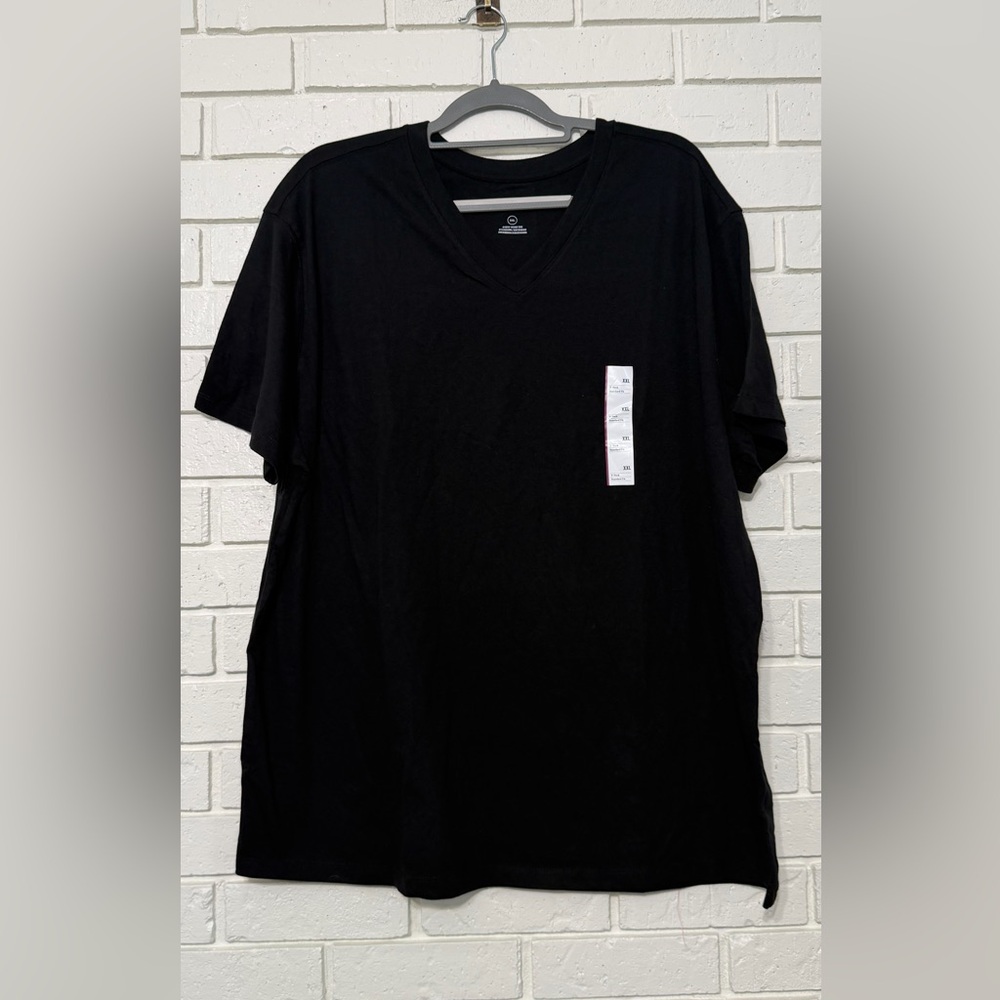 Men’s Goodfellow Black V-neck tee. Size XXL. NWT